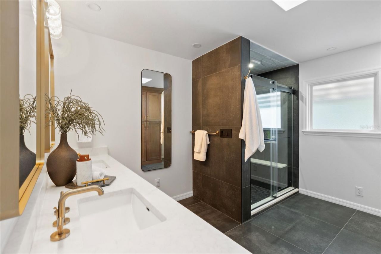 5000 Lake Valencia Boulevard W, Palm Harbor, FL 34684 Photo