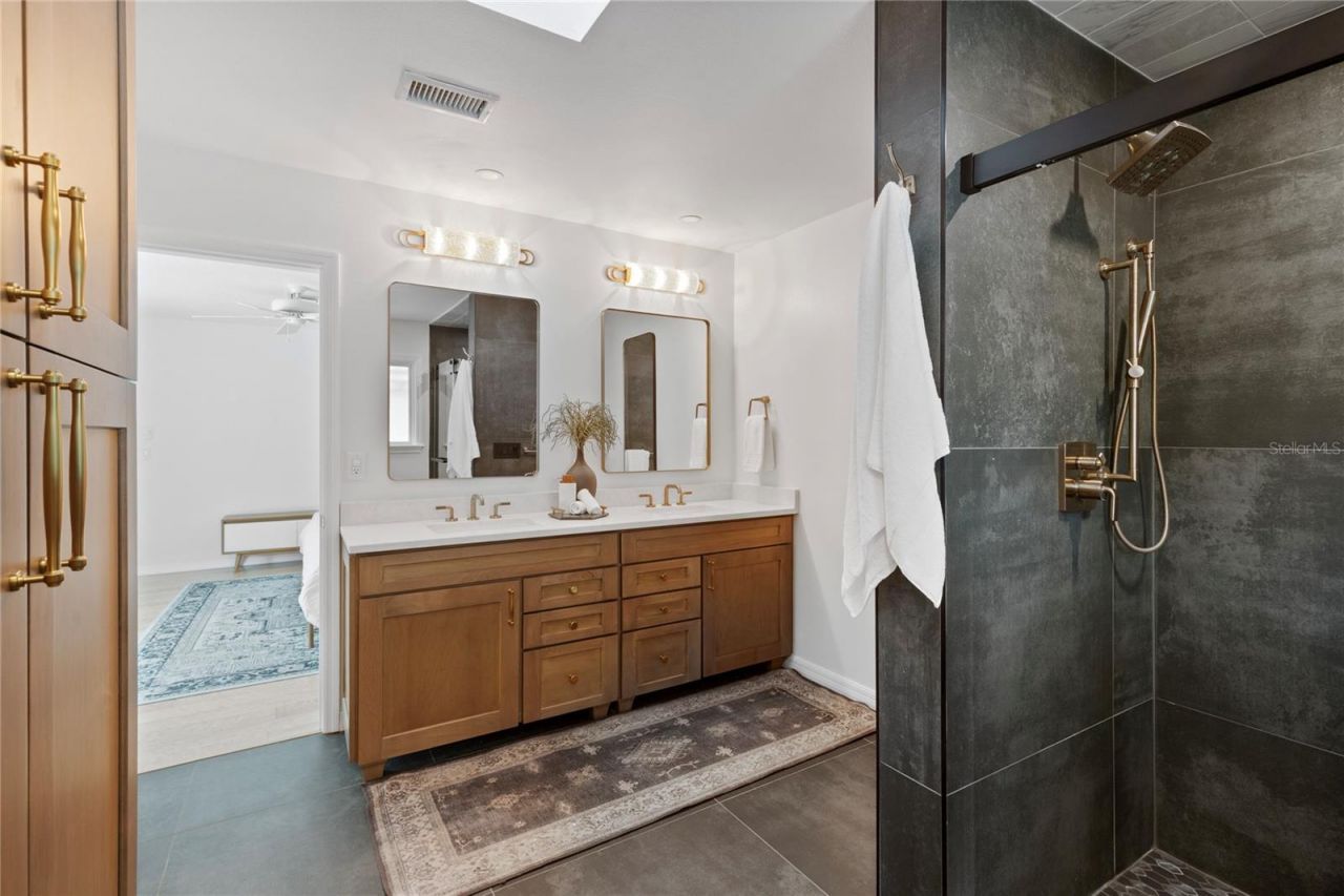 5000 Lake Valencia Boulevard W, Palm Harbor, FL 34684 Photo