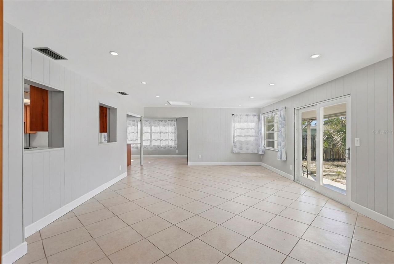 11570 60th Terrace, Seminole, FL 33772 Photo