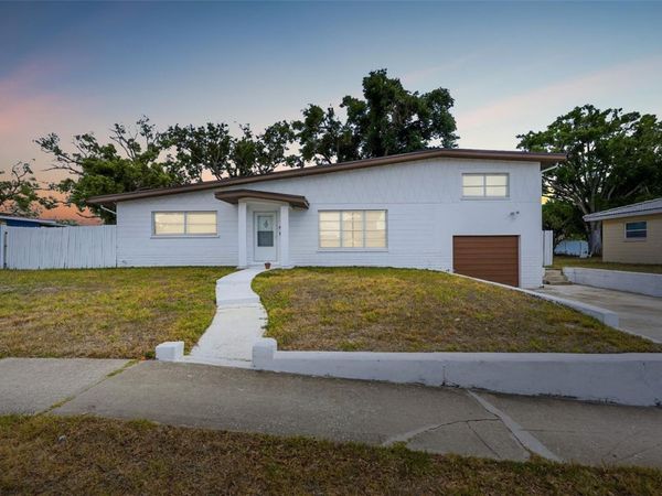 11830 86TH AVENUE , SEMINOLE, FL 33772