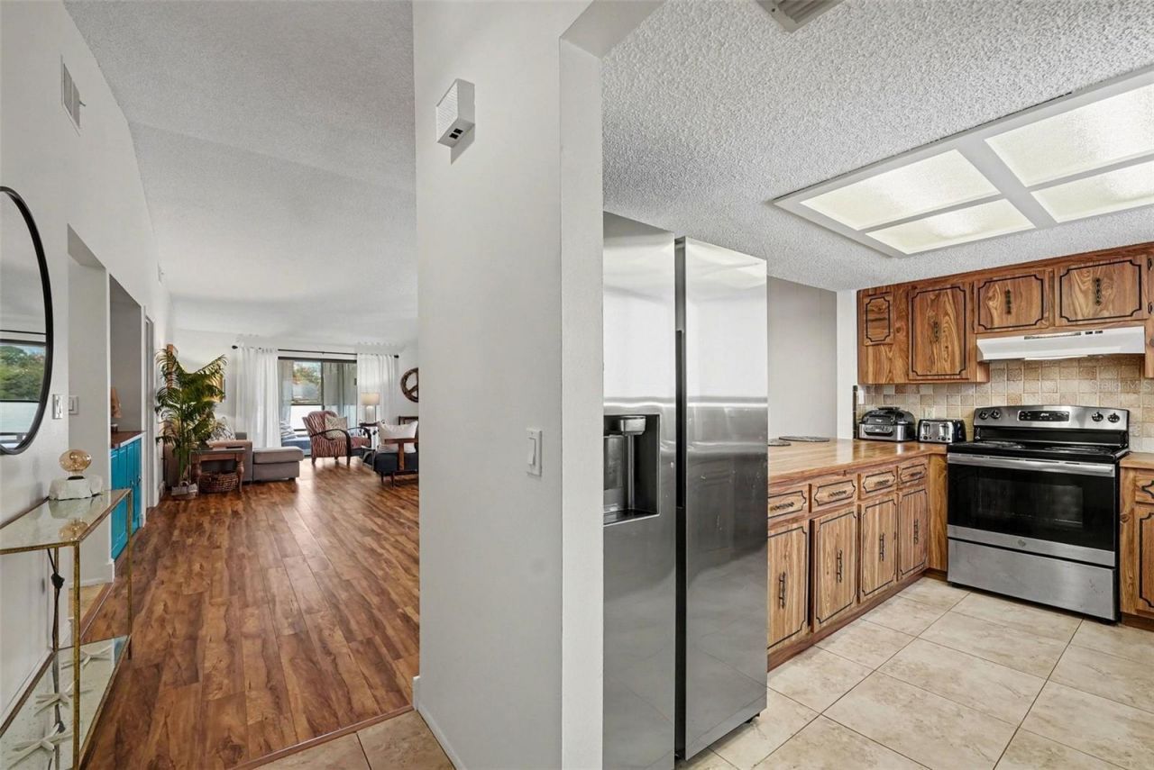9990 Eagles Point Circle , Unit 4, Port Richey, FL 34668 Photo