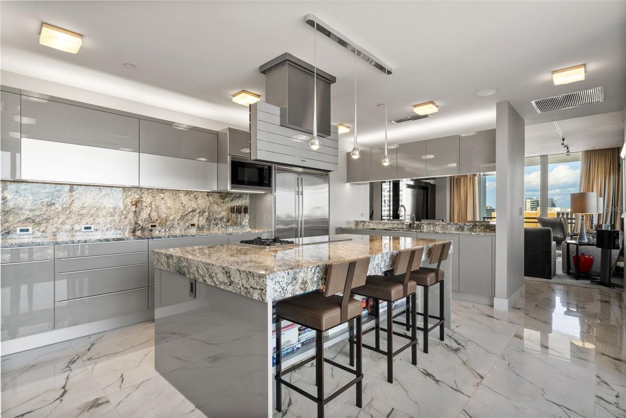 401 S Palm Avenue, Unit 1102, Sarasota, FL 34236 Photo