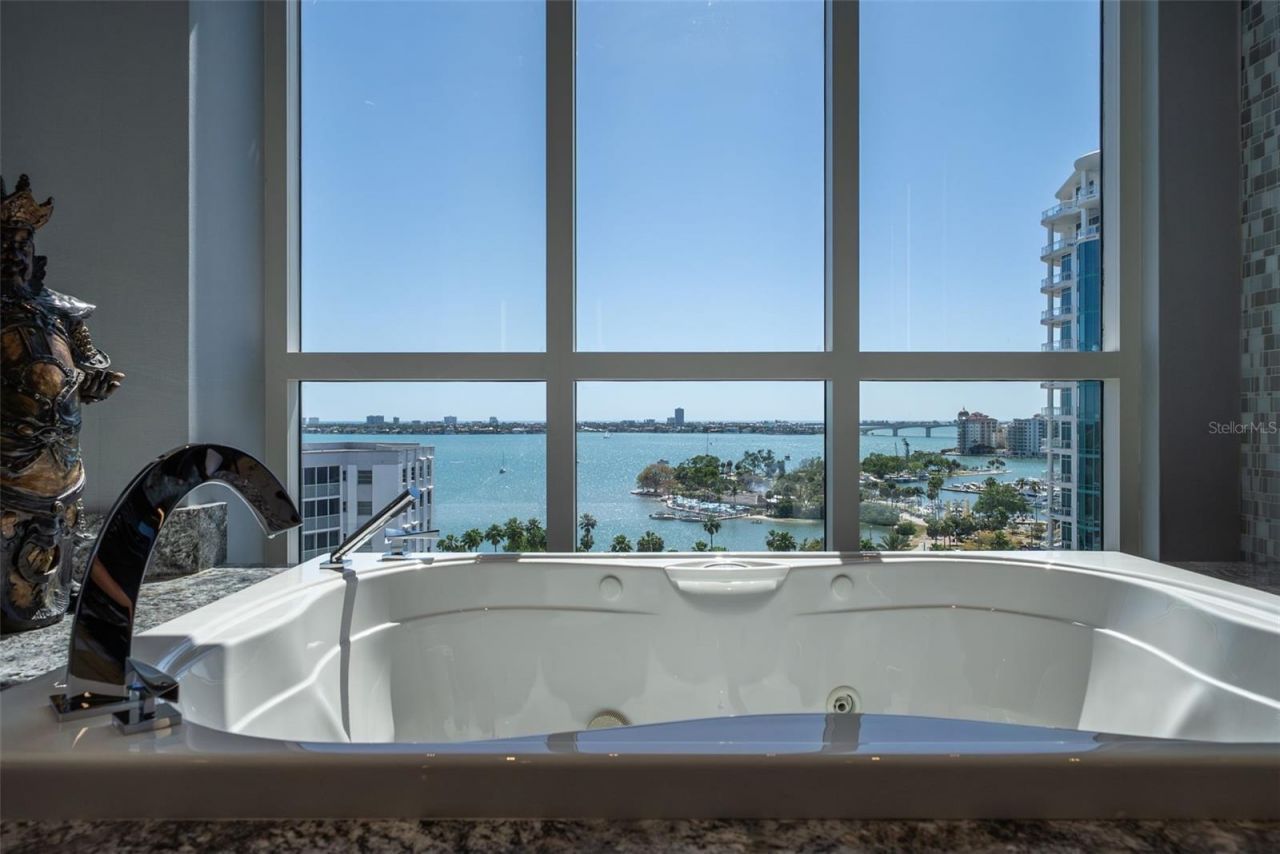 401 S Palm Avenue, Unit 1102, Sarasota, FL 34236 Photo