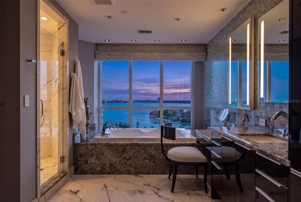 401 S Palm Avenue, Unit 1102, Sarasota, FL 34236 Photo