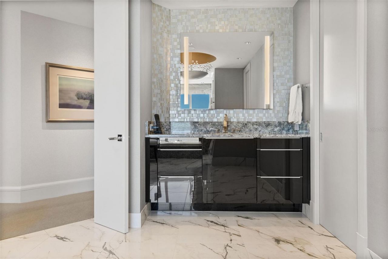 401 S Palm Avenue, Unit 1102, Sarasota, FL 34236 Photo