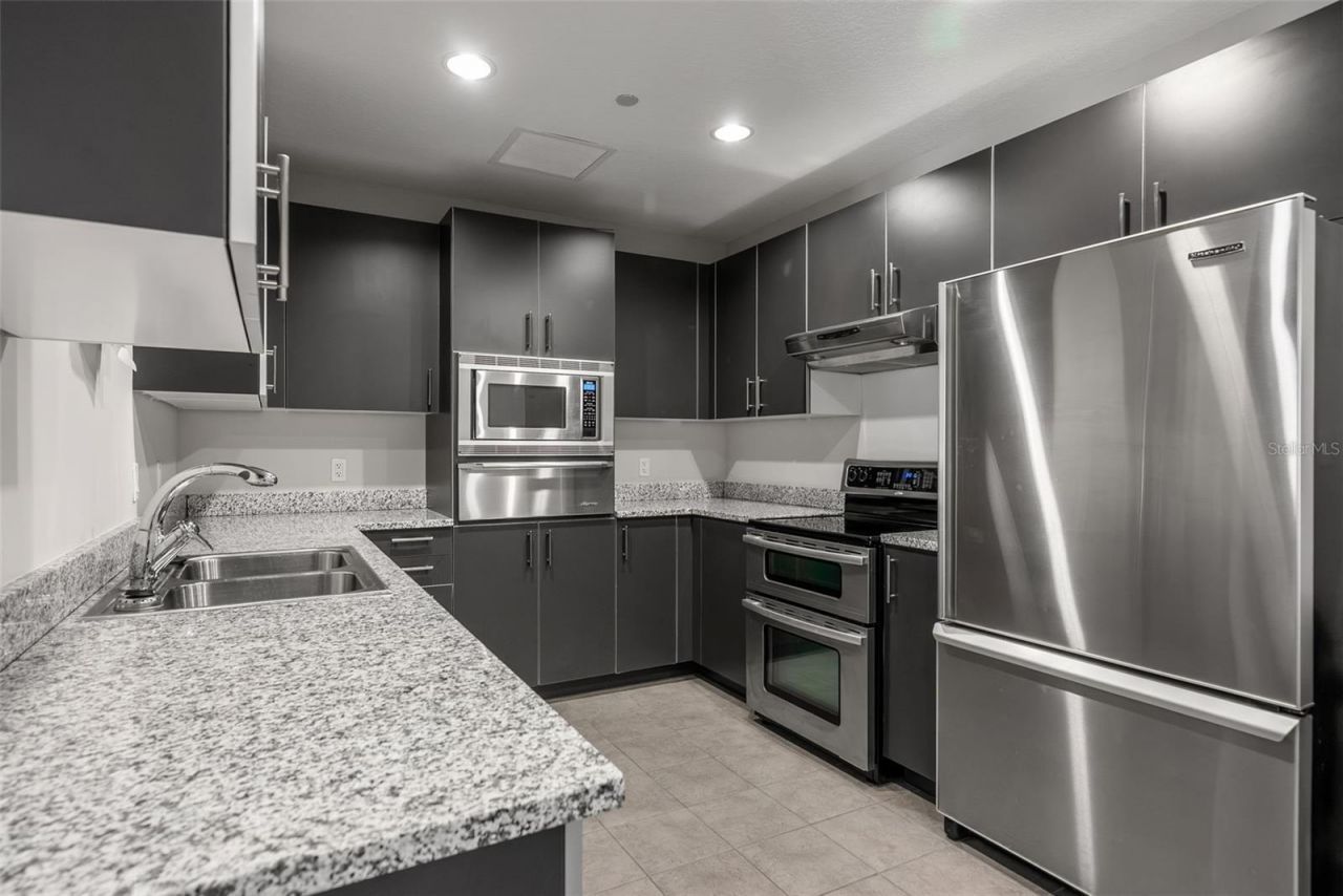 401 S Palm Avenue, Unit 1102, Sarasota, FL 34236 Photo