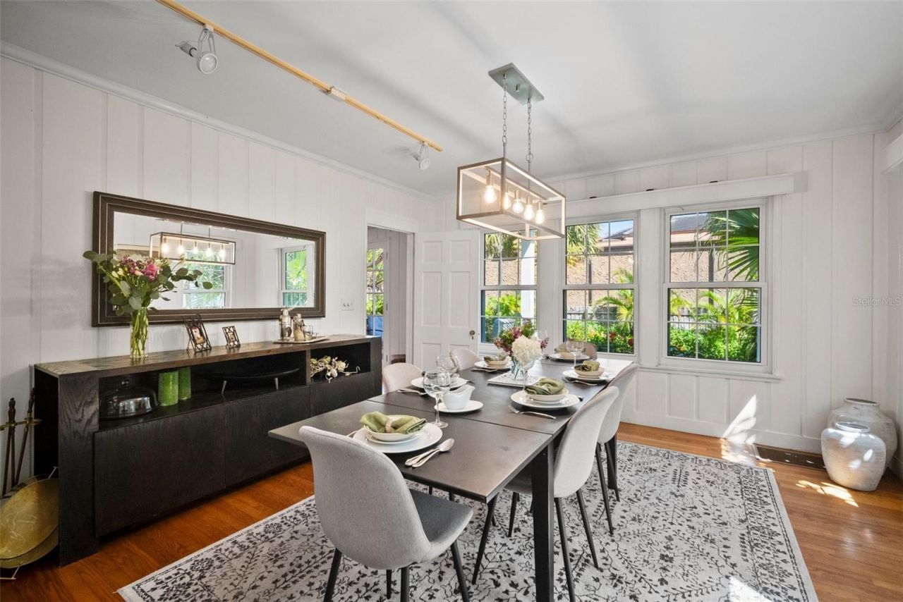 813 Hudson Avenue, Sarasota, FL 34236 Photo