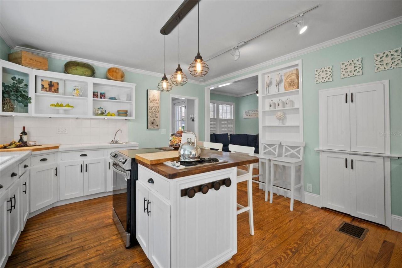 813 Hudson Avenue, Sarasota, FL 34236 Photo