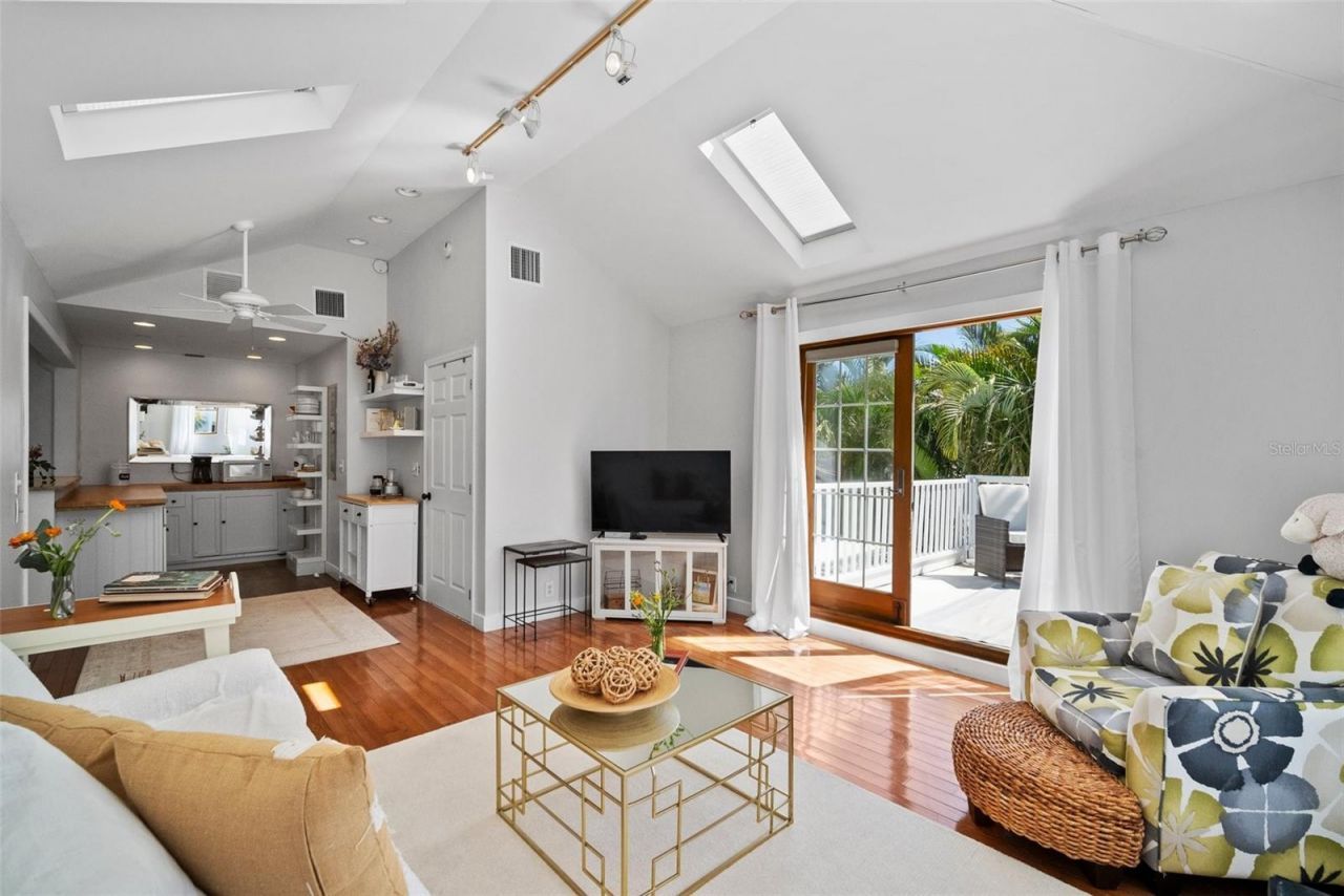 813 Hudson Avenue, Sarasota, FL 34236 Photo
