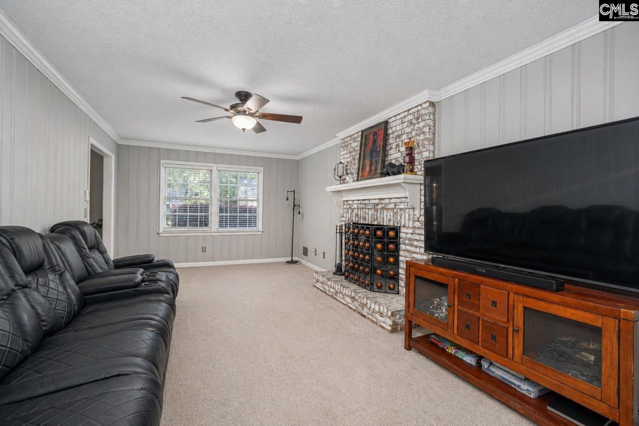219 Quill Court  Photo 6