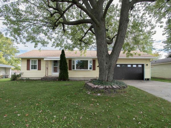 914 East Avenue, Kendallville, IN 46755