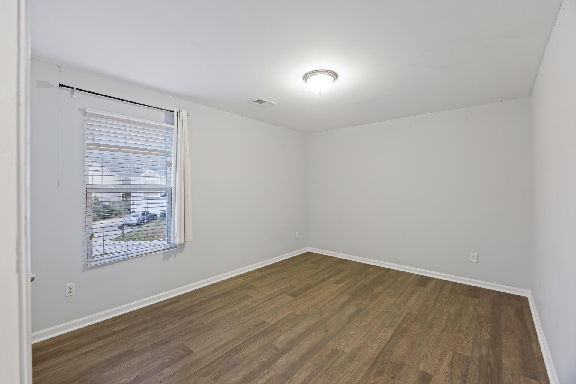 416 Forest Hills Road Photo 16
