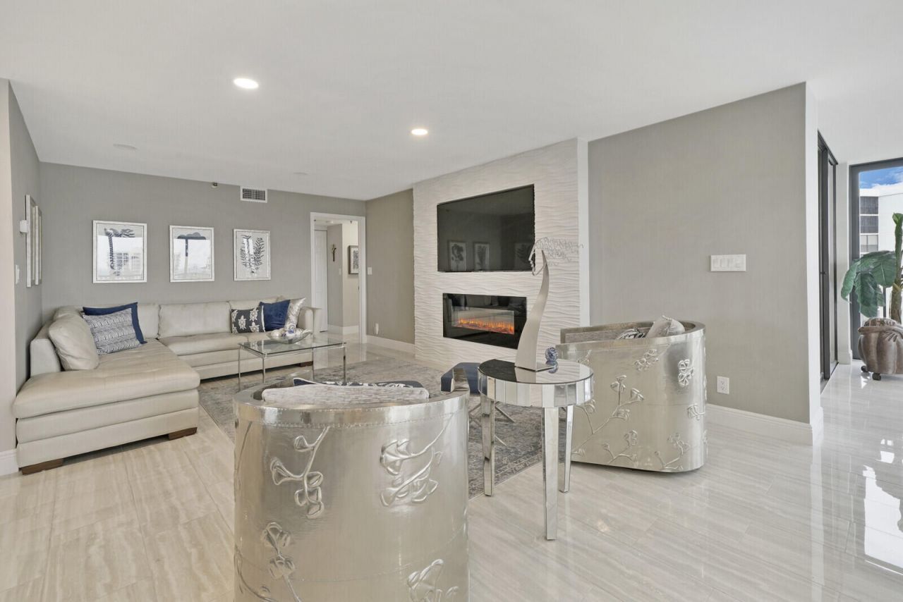 19800 Sandpointe Bay Drive, Unit 512, Tequesta, FL 33469 Photo