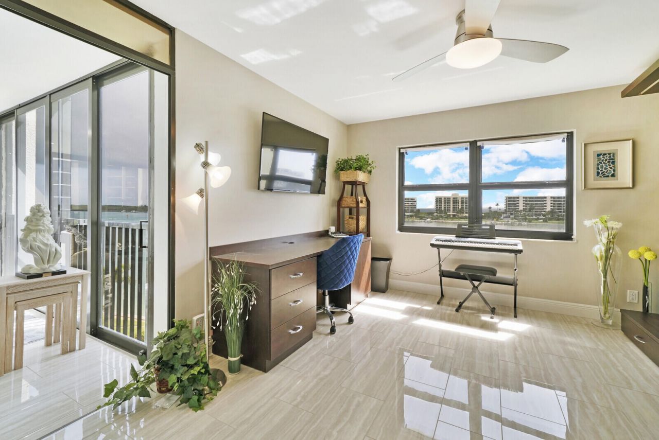 19800 Sandpointe Bay Drive, Unit 512, Tequesta, FL 33469 Photo