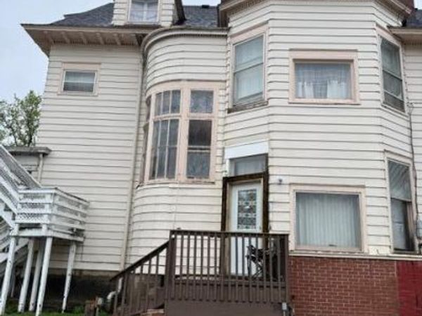 226 7th Avenue NW, Faribault, MN 55021
