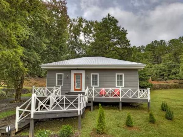 1029 Mineral Bluff Highway, Mineral Bluff, GA 30559