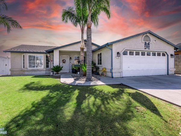 718 Florito , Delano, CA 93215