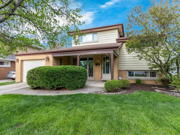 179 N Hampshire Avenue, Elmhurst, IL 60126