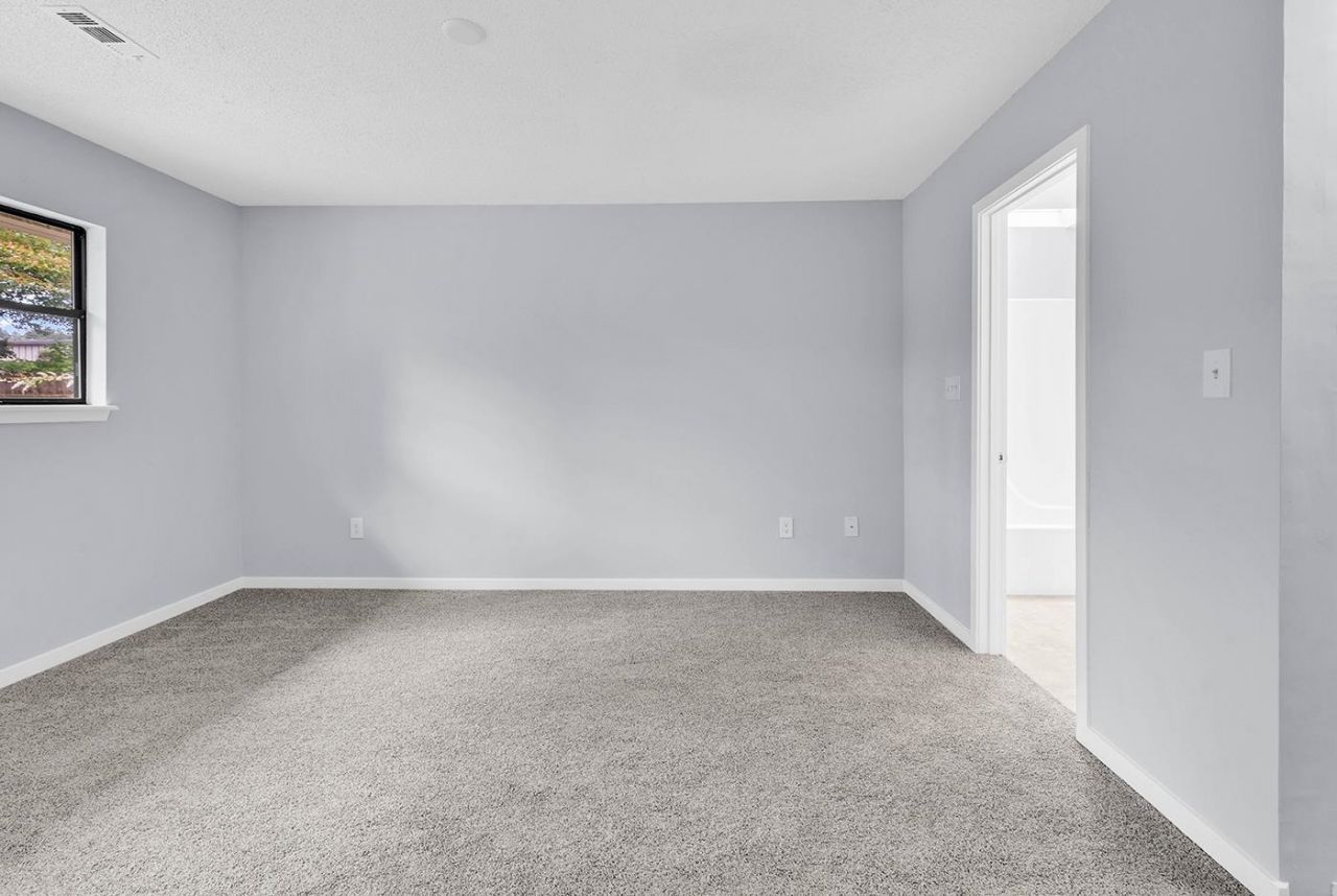 9614 Kings Grant Dr. Photo 18