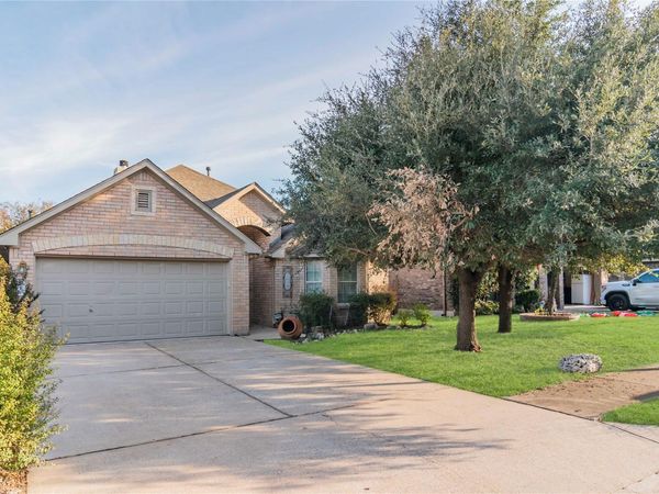 1916 Barnett DR, Cedar Park, TX 78613