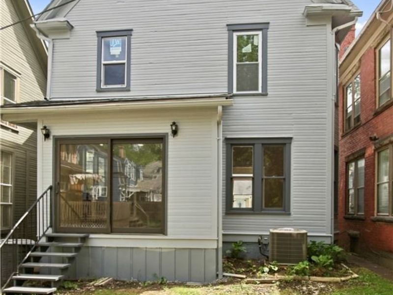 213 E Montgomery Street , Marietta, OH 45750 Photo 3