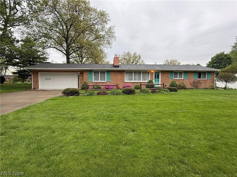 2552 Applegrove Street NW, North Canton, OH 44720 Photo 1