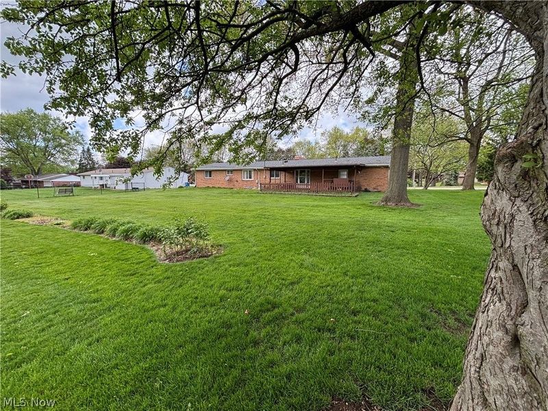 2552 Applegrove Street NW, North Canton, OH 44720 Photo 2