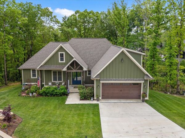 5114 Virginia Pine Road, Signal Mountain, TN 37377