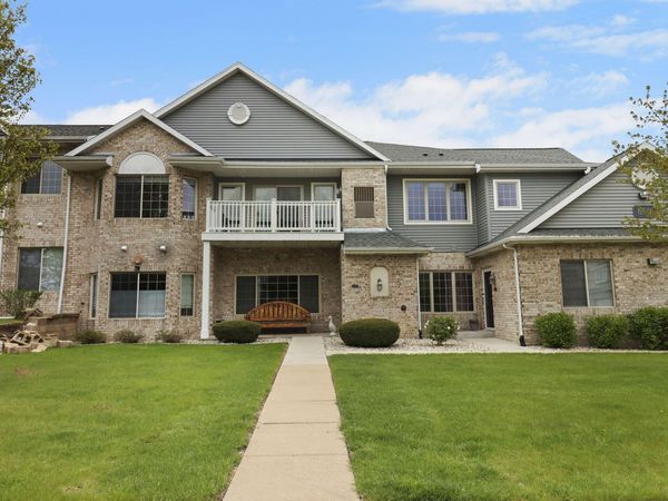 6911 53rd St, Unit 136, Kenosha, WI 53144