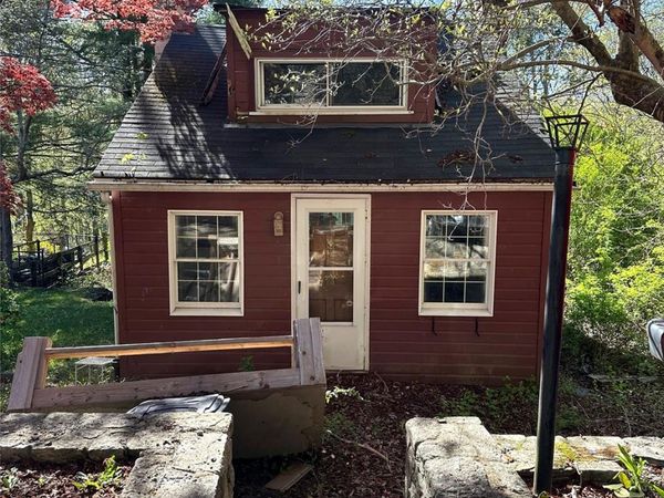 102 Lake Kitchawan Drive , South Salem, NY 10590