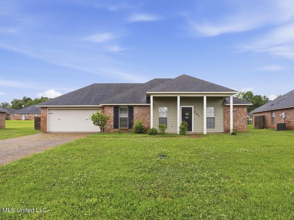 493 Fairway Avenue, Byram, MS 39272