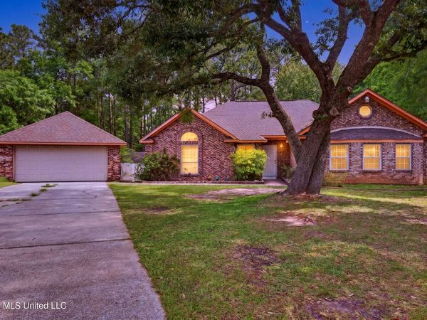 4925 Forestwood Drive, Gautier, MS 39553