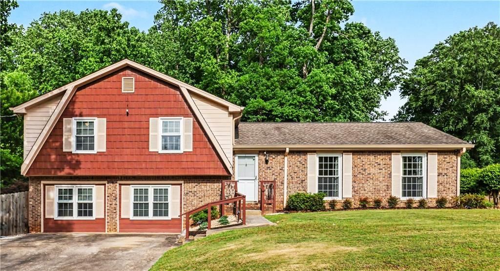 1315 Sanden Ferry Drive, Decatur, GA 30033 Main Photo