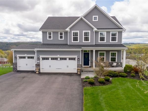 5547 Rolling Meadows , Camillus, NY 13031