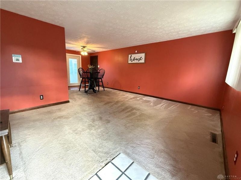 634 Cherry Blossom Drive, West Carrollton, OH 45449 Photo 3