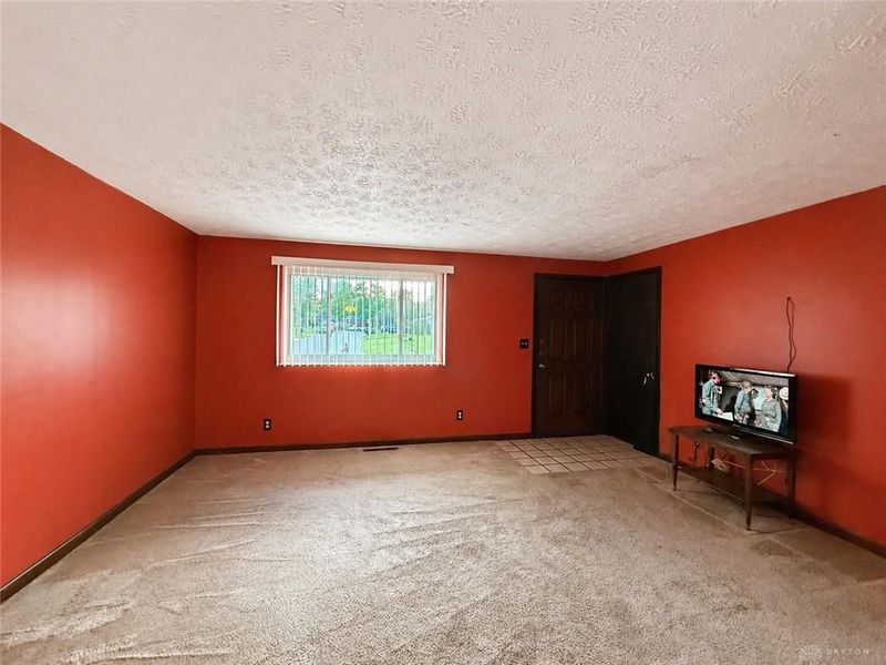 634 Cherry Blossom Drive, West Carrollton, OH 45449 Photo 4