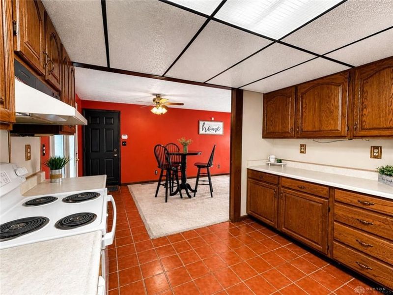 634 Cherry Blossom Drive, West Carrollton, OH 45449 Photo 7