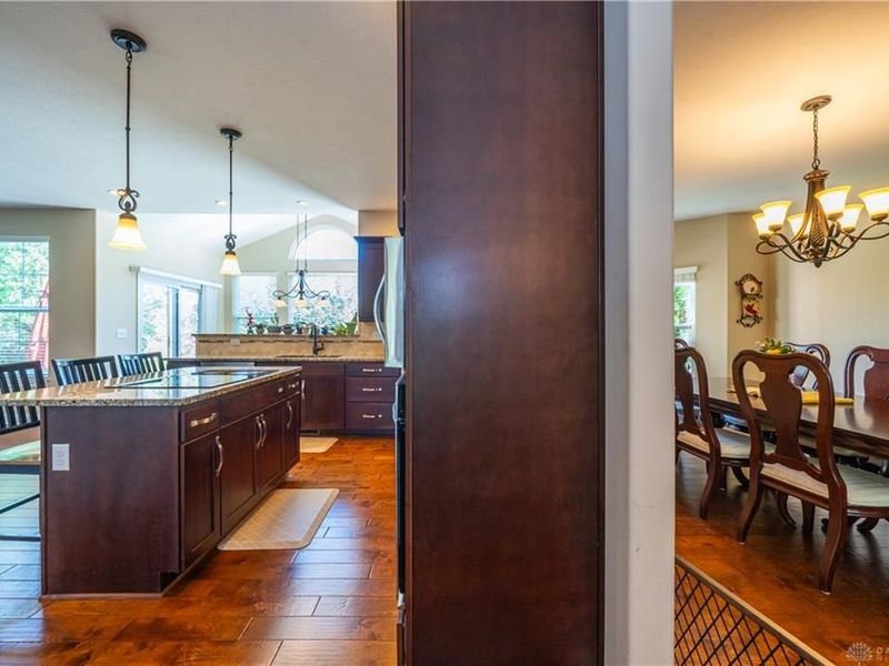 636 Brookmeade Court, Beavercreek, OH 45434 Photo 11
