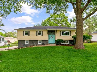 8903 N Holmes Street, Kansas City, MO 64155