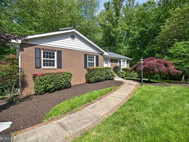 3142 SEARSMONT PLACE, HERNDON, VA 20171