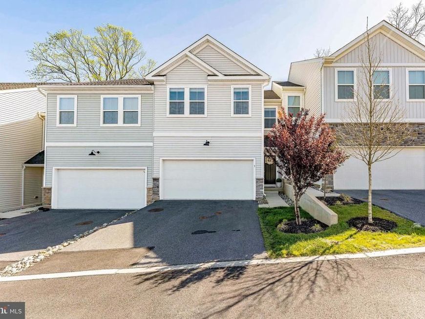 7 Four Leaf Drive , Downingtown, PA 19335 Main Photo