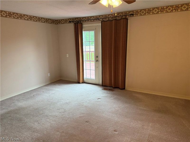 10083 Stillwater Road SE, Uhrichsville, OH 44683 Photo 12