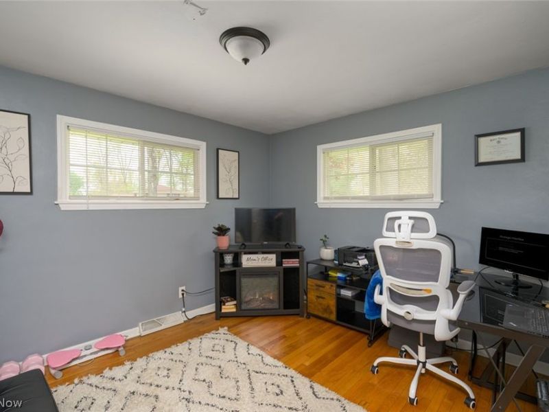 503 E Montrose Street , Youngstown, OH 44505 Photo 16