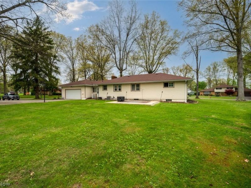 503 E Montrose Street , Youngstown, OH 44505 Photo 4