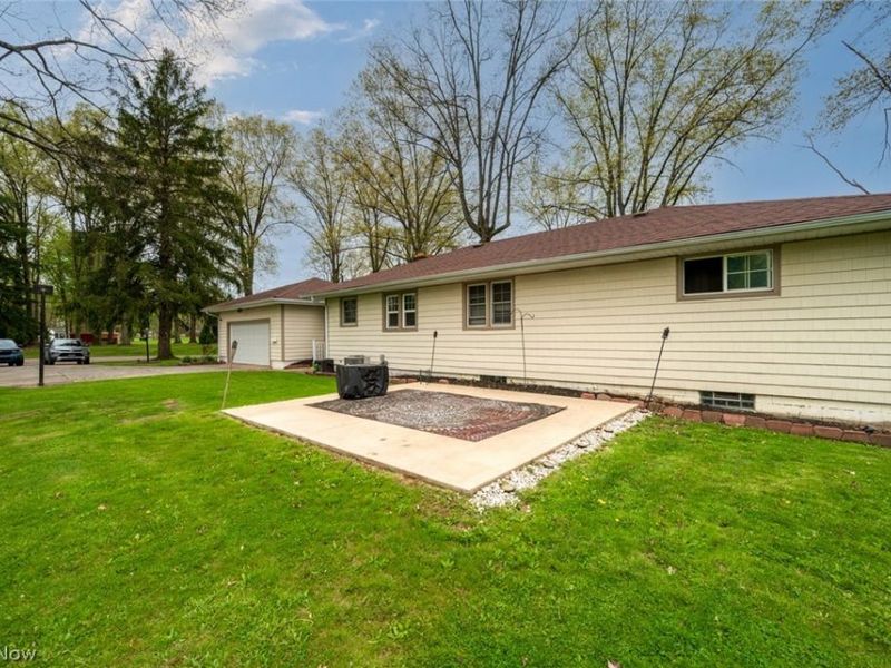503 E Montrose Street , Youngstown, OH 44505 Photo 5