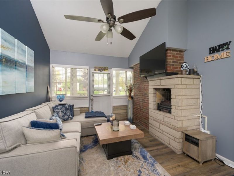 503 E Montrose Street , Youngstown, OH 44505 Photo 6