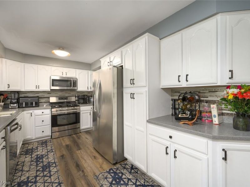 503 E Montrose Street , Youngstown, OH 44505 Photo 8