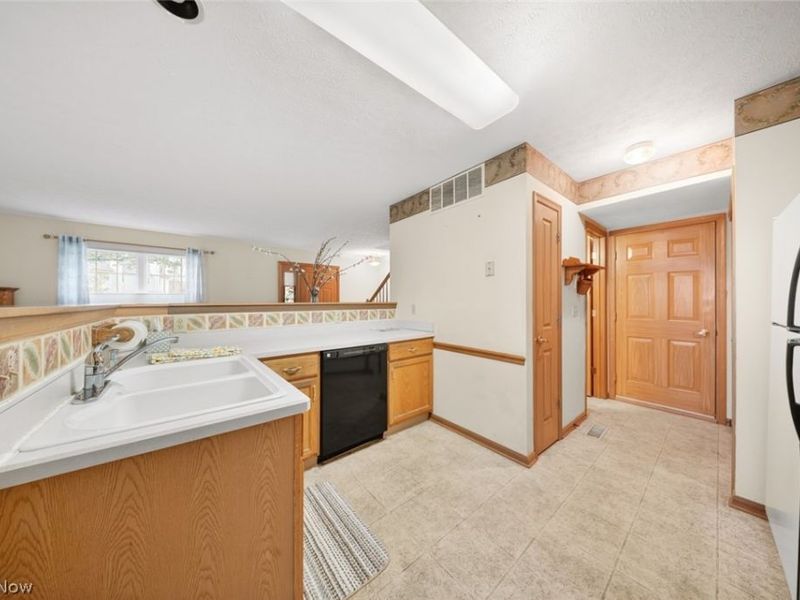 23174 Grist Mill Court , Olmsted Falls, OH 44138 Photo 25