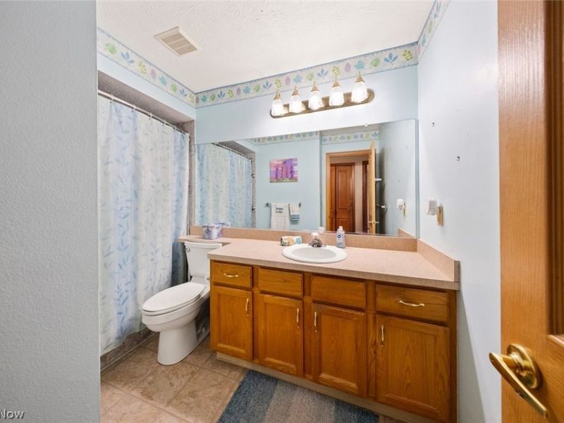 23174 Grist Mill Court , Olmsted Falls, OH 44138 Photo 33