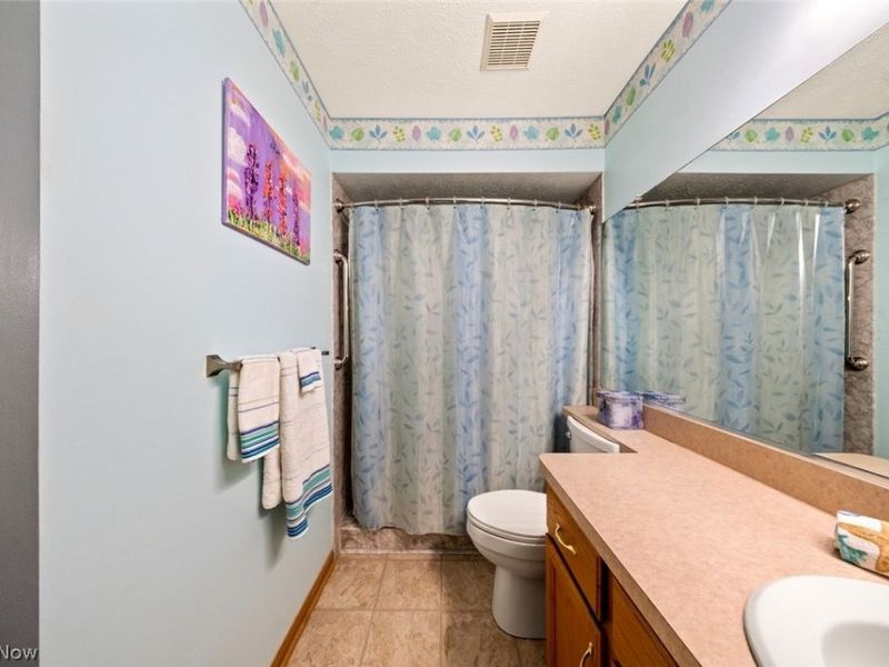 23174 Grist Mill Court , Olmsted Falls, OH 44138 Photo 34